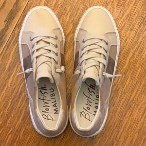 Women’s size 10 Blowfish Malibu Wave B sneaker. Never worn